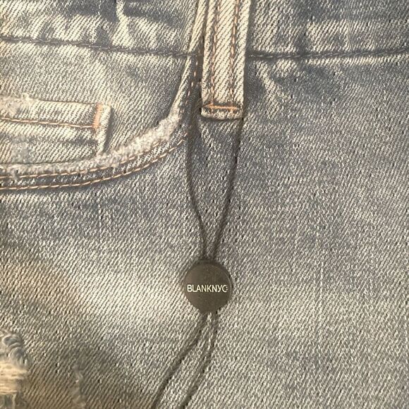 NWT Blank NYC ‘The Astor’ Denim Short Size 29 - Picture 9 of 14